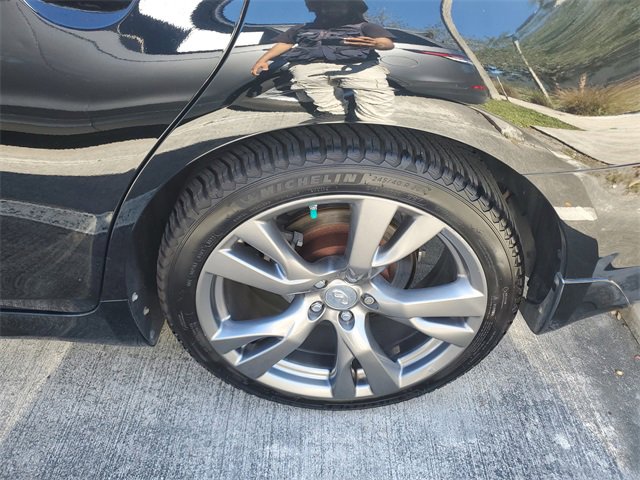 Used 2019 INFINITI Q70 Luxe image 8