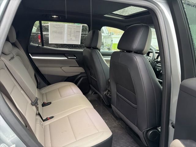 Used 2025 GMC Terrain Elevation w/ Elevation Premium Package AWD/4WD image 13