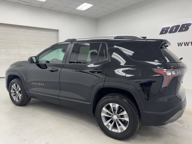 Used 2025 Chevrolet Equinox LT w/ Convenience Package II FWD image 7