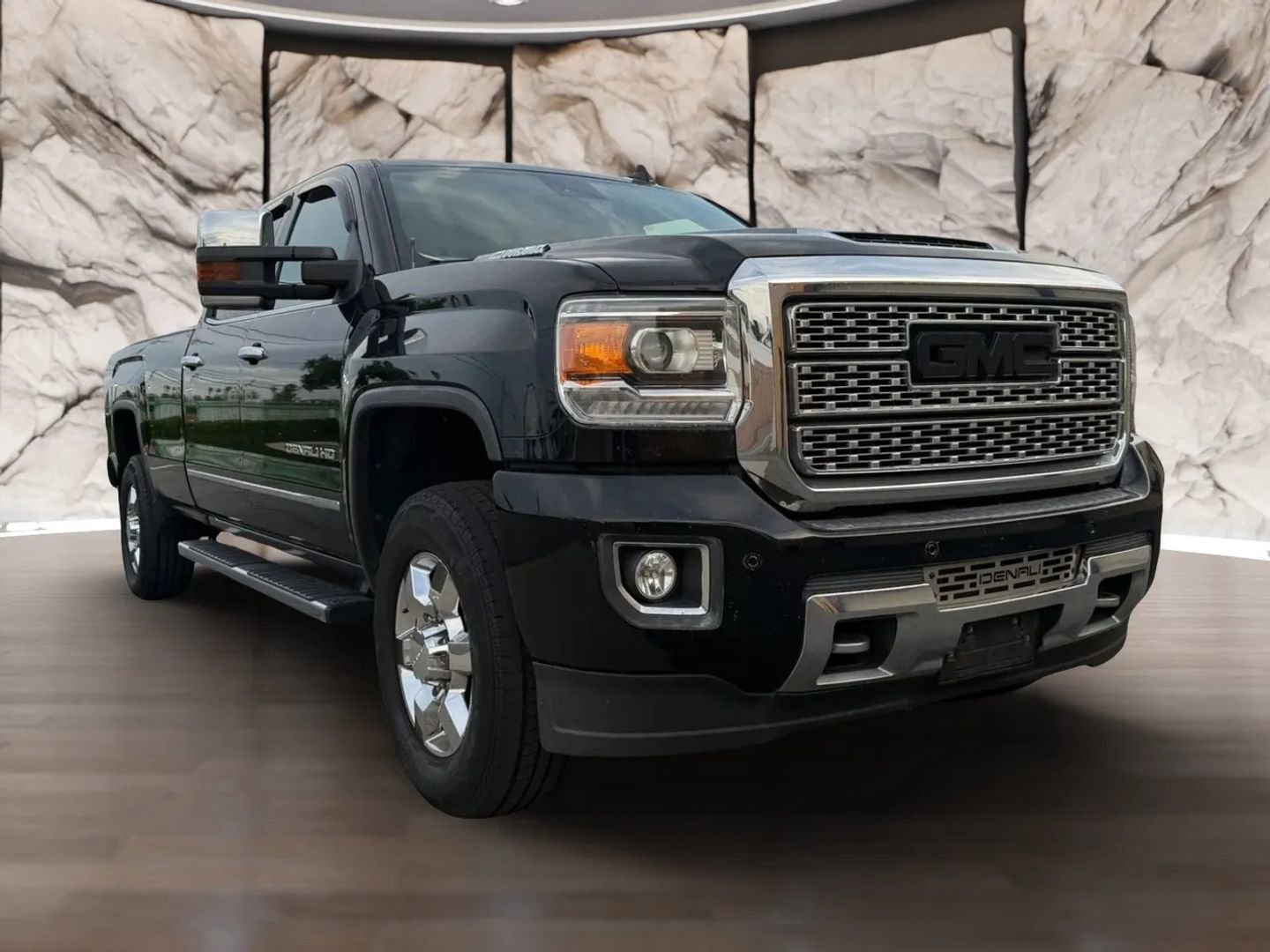Used 2018 GMC Sierra 3500 Denali w/ Duramax Plus Package AWD/4WD image 3