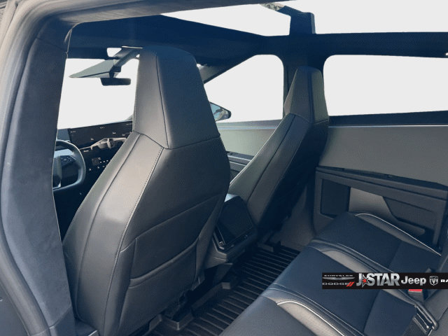 Used 2024 Tesla Cybertruck AWD Crew Cab image 26
