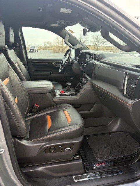 Used 2024 GMC Sierra 1500 AT4 w/ Technology Package image 17