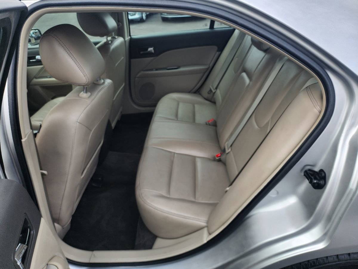 Used 2012 Ford Fusion SEL image 10