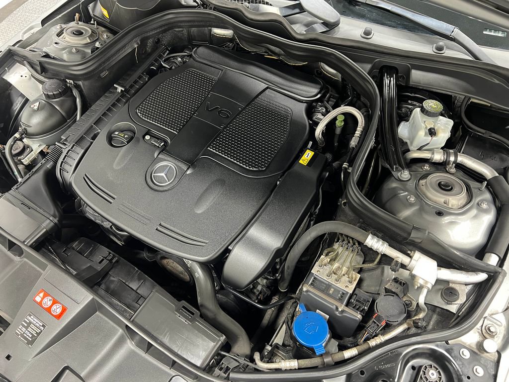 Used 2013 Mercedes-Benz E 350 4MATIC Sedan image 29