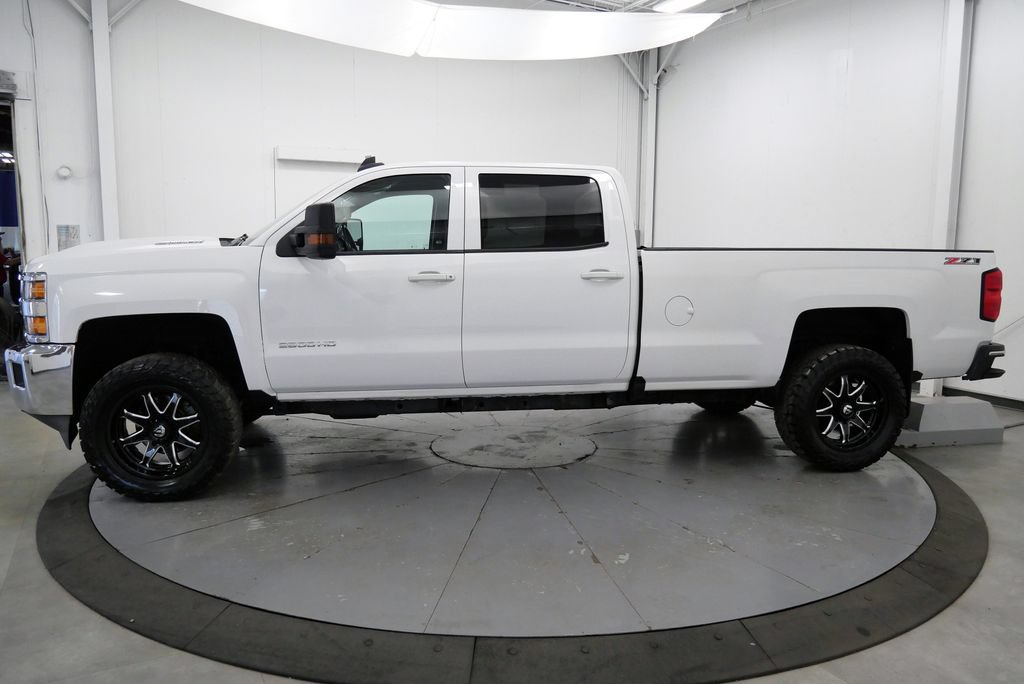 Used 2019 Chevrolet Silverado 2500 LT w/ Z71 Package, Off-Road AWD/4WD image 4