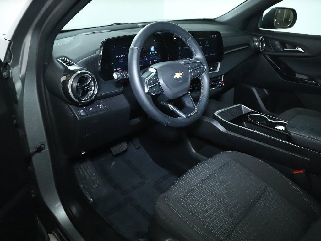 Used 2025 Chevrolet Equinox LT FWD image 17