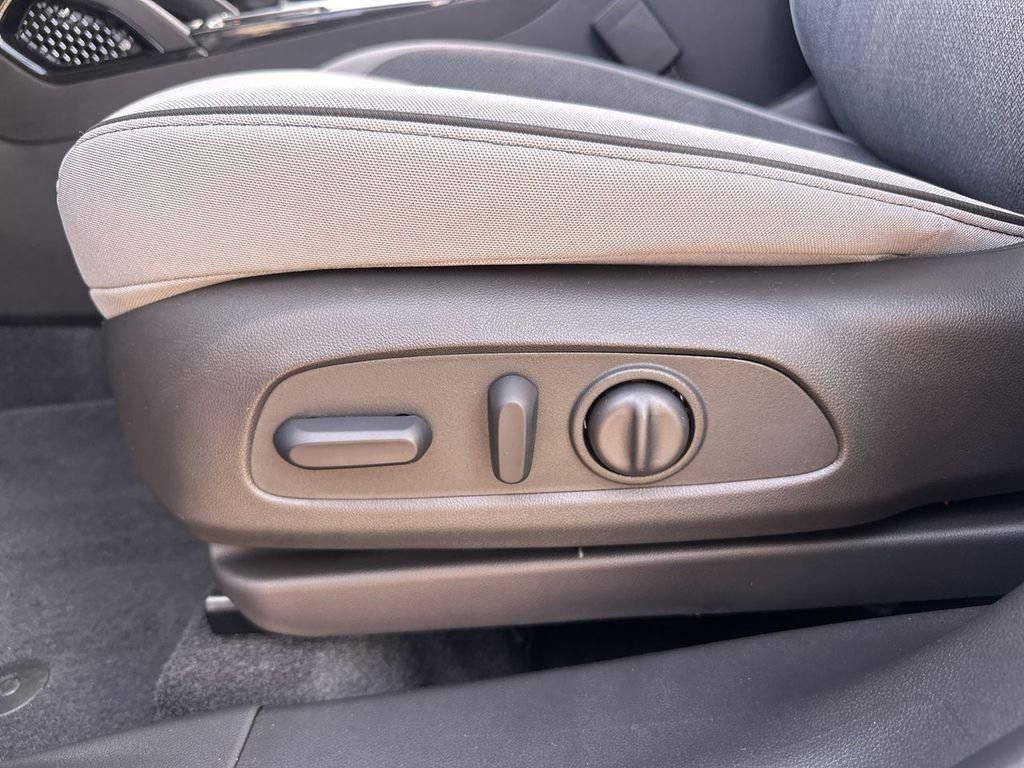 New 2025 Chevrolet TrailBlazer LT w/ Convenience Package image 13