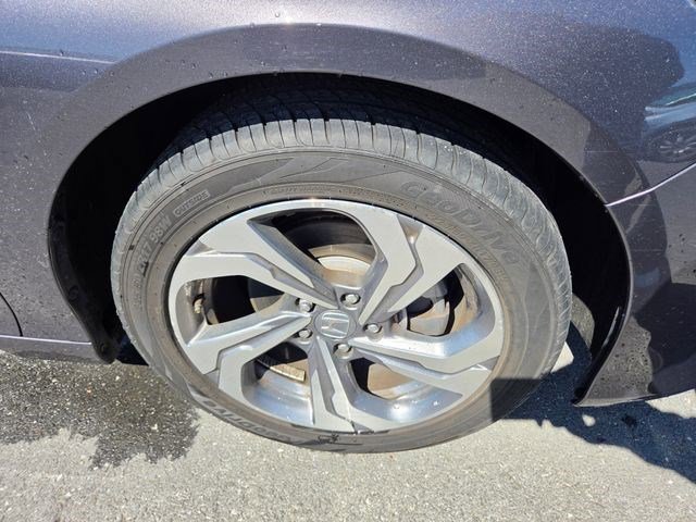 Used 2020 Honda Accord EX image 27