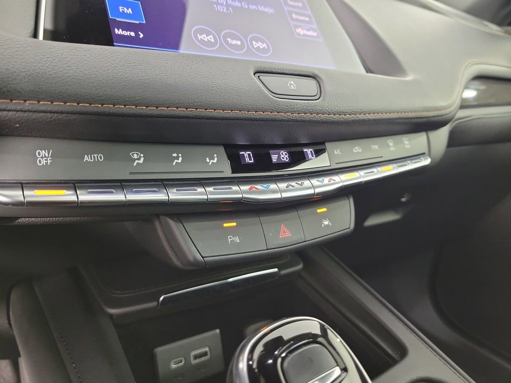 Used 2023 Cadillac XT4 Sport image 28
