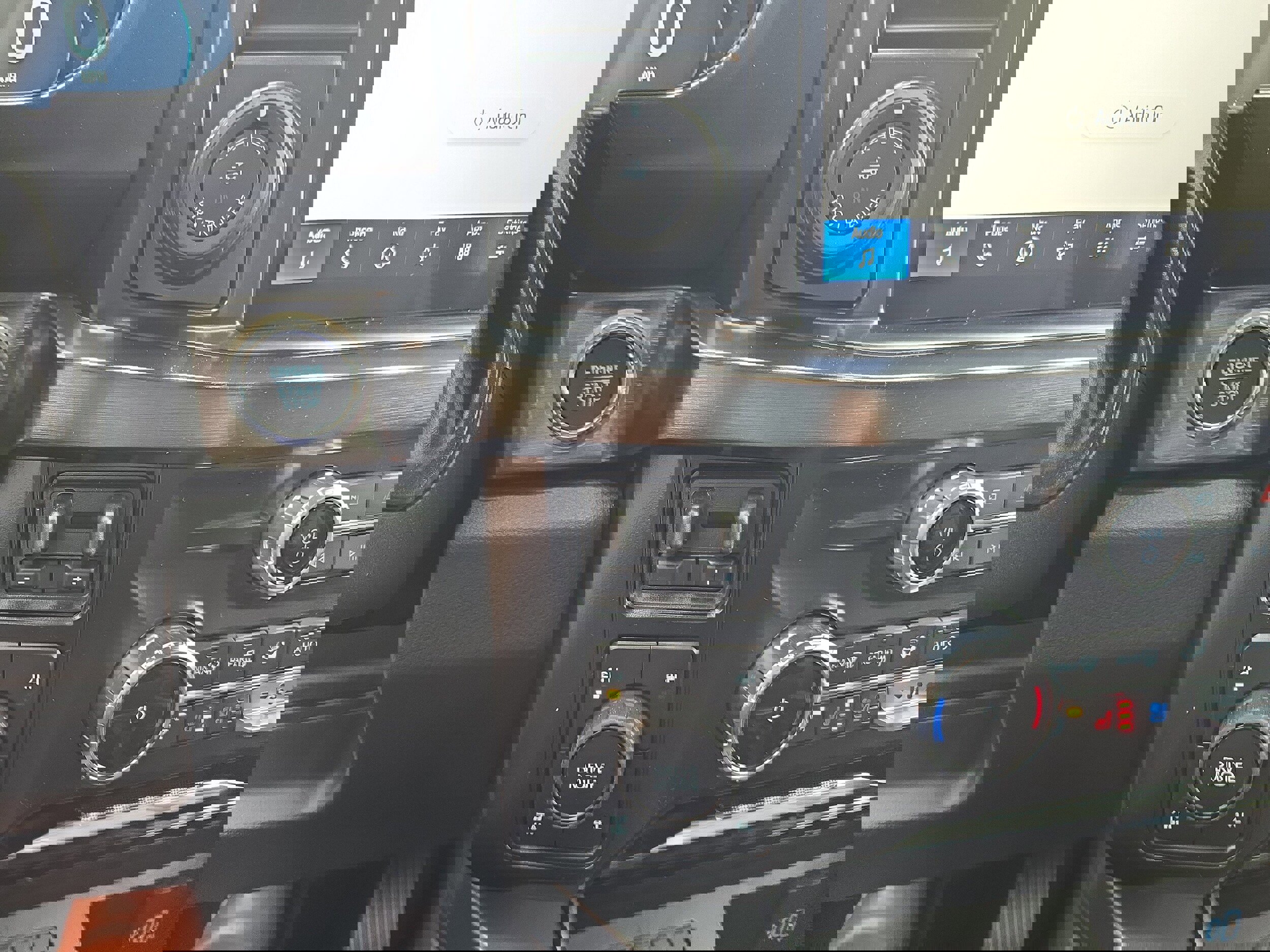 New 2026 Ford F350 Lariat w/ Lariat Premium Package image 22