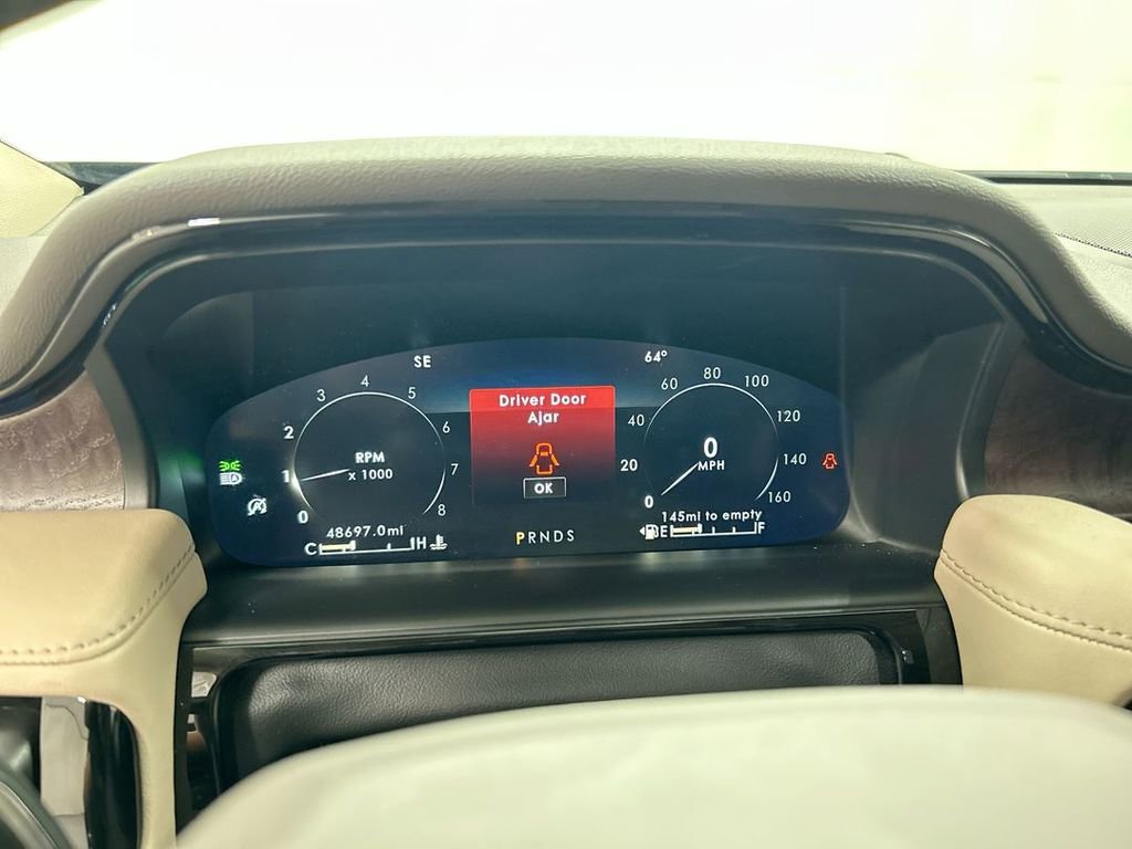 Used 2022 Lincoln Nautilus Reserve w/ Luxury Package image 13