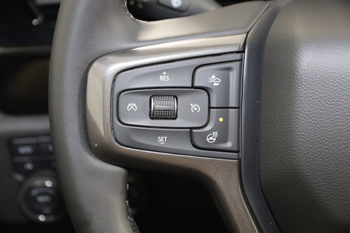 Used 2025 Chevrolet Silverado 2500 ZR2 AWD/4WD image 35