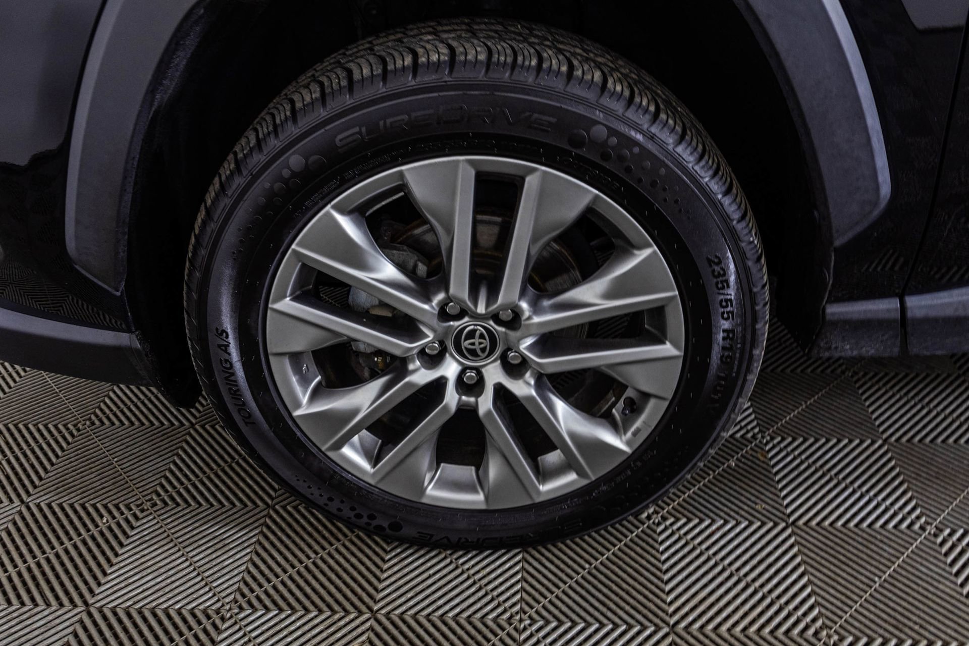 Used 2022 Toyota RAV4 XLE Premium image 50