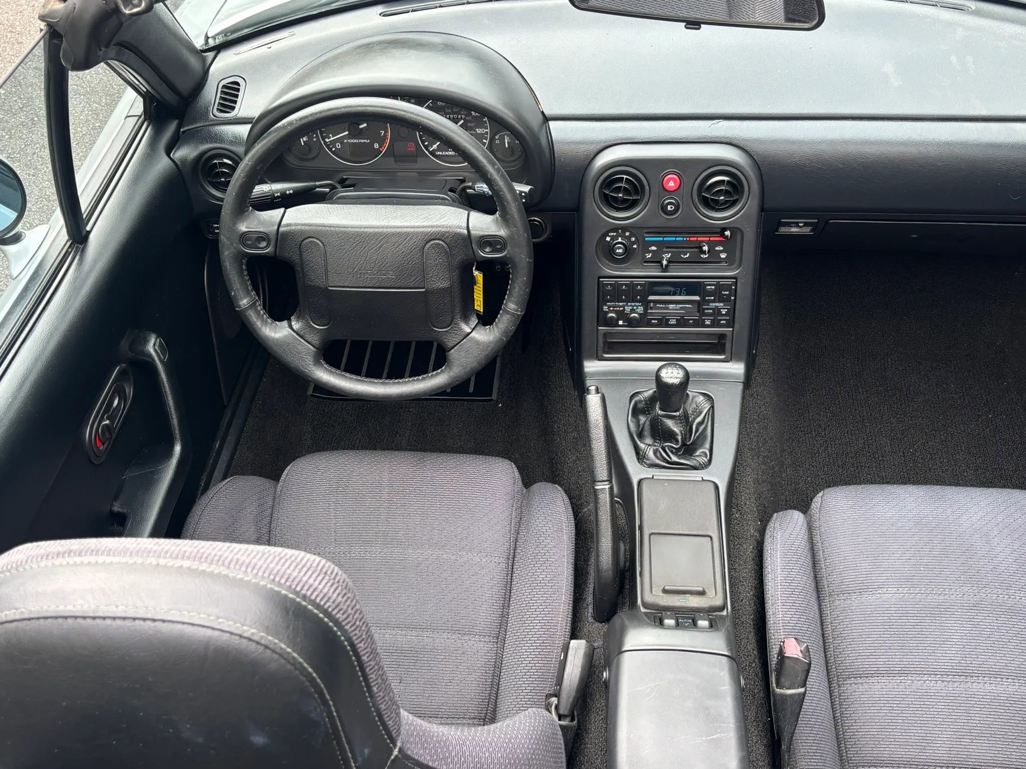 Used 1990 MAZDA MX-5 Miata RWD image 32