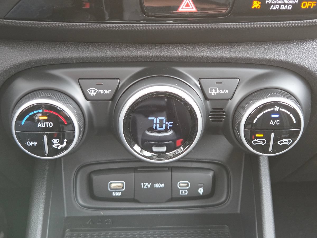 New 2026 Hyundai Venue SEL FWD image 36