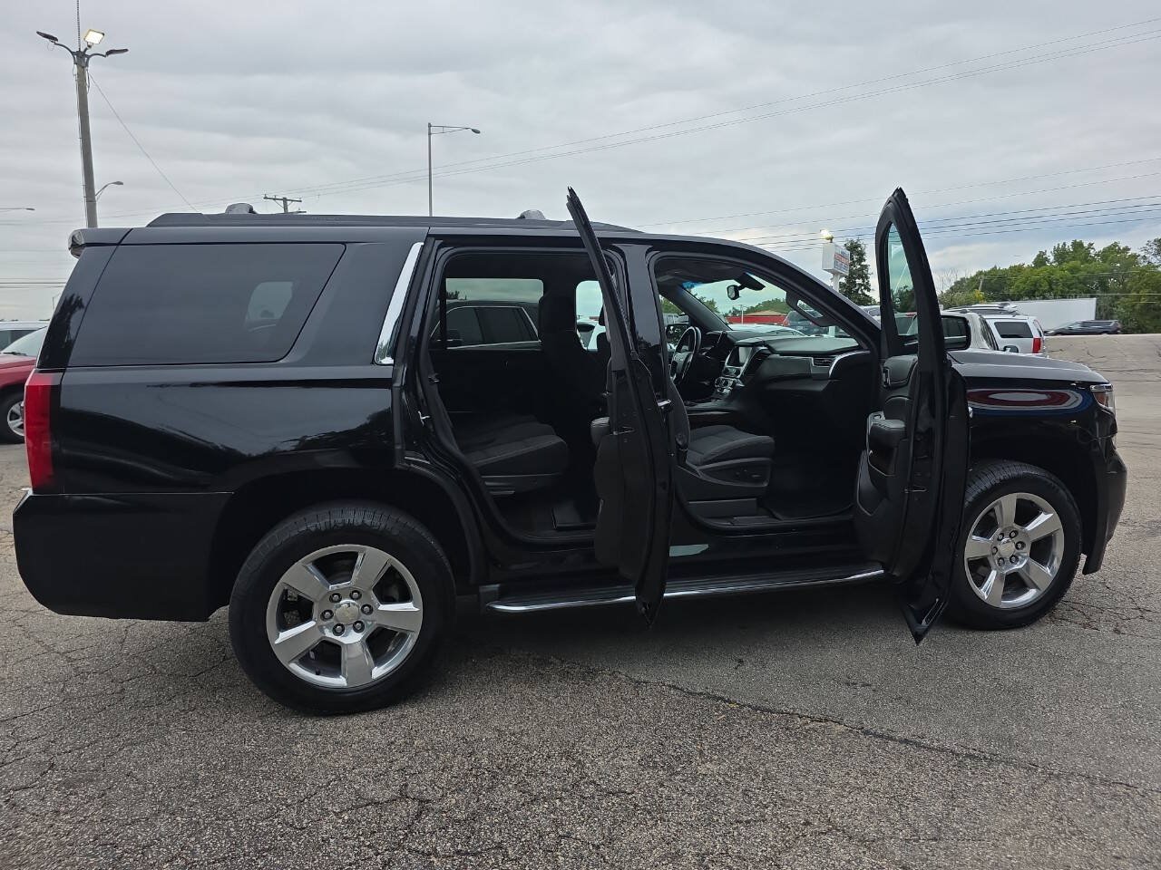 Used 2017 Chevrolet Tahoe LS w/ All-Season Package AWD/4WD image 24