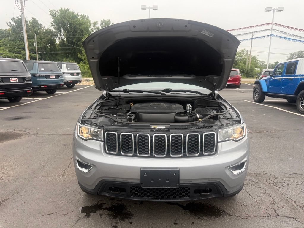 Used 2017 Jeep Grand Cherokee Laredo w/ Quick Order Package 23E AWD/4WD image 52