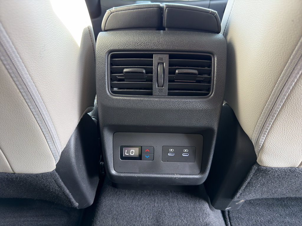 Used 2025 Nissan Rogue SL w/ Tech Package FWD image 33