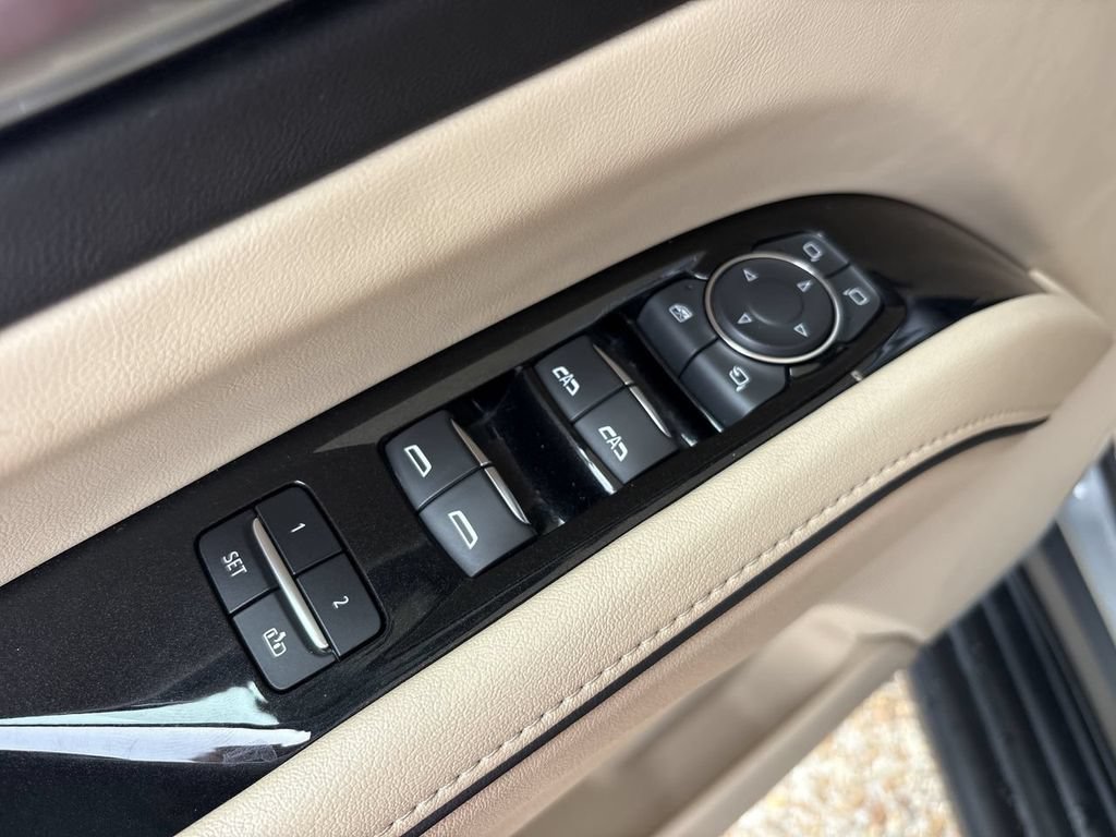 Certified 2023 Cadillac Escalade Premium Luxury w/ Performance Package AWD/4WD image 24