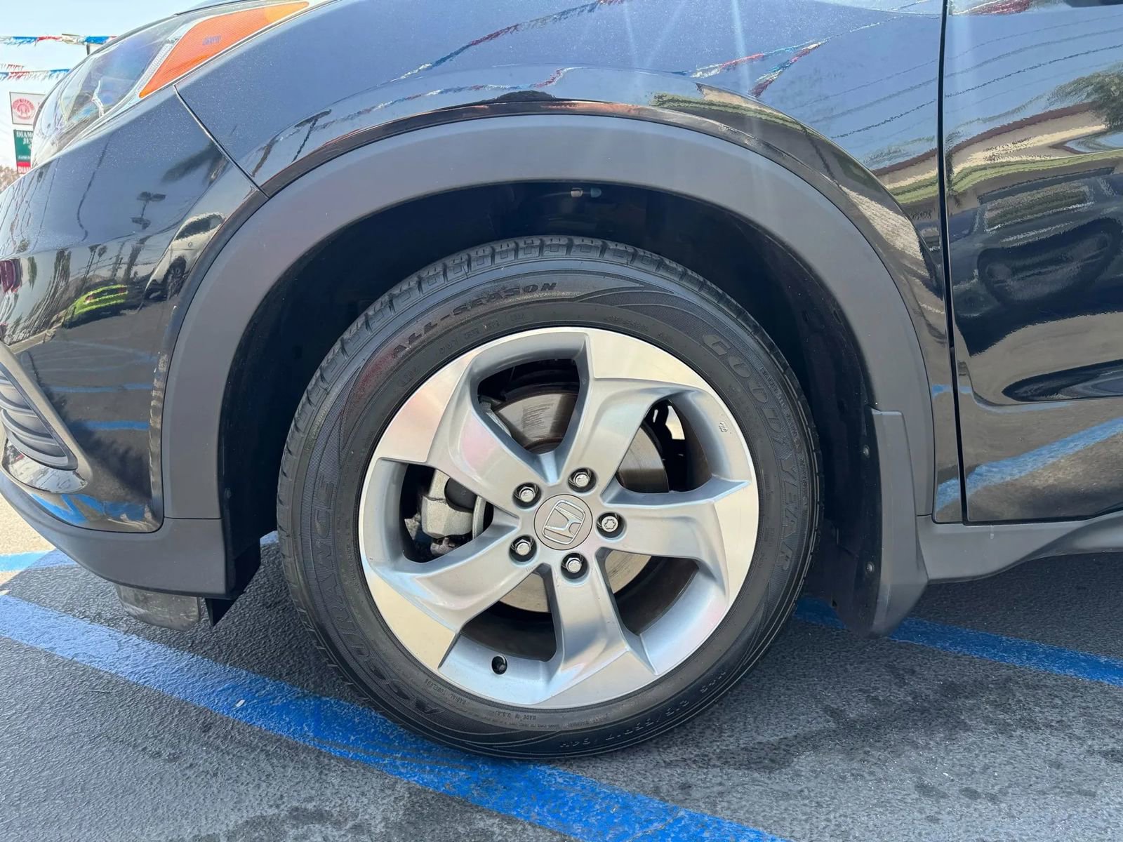 Used 2019 Honda HR-V LX image 6