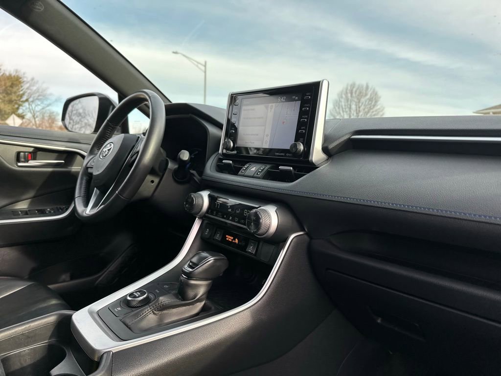 Used 2020 Toyota RAV4 XSE w/ XSE Grade Weather Package image 24