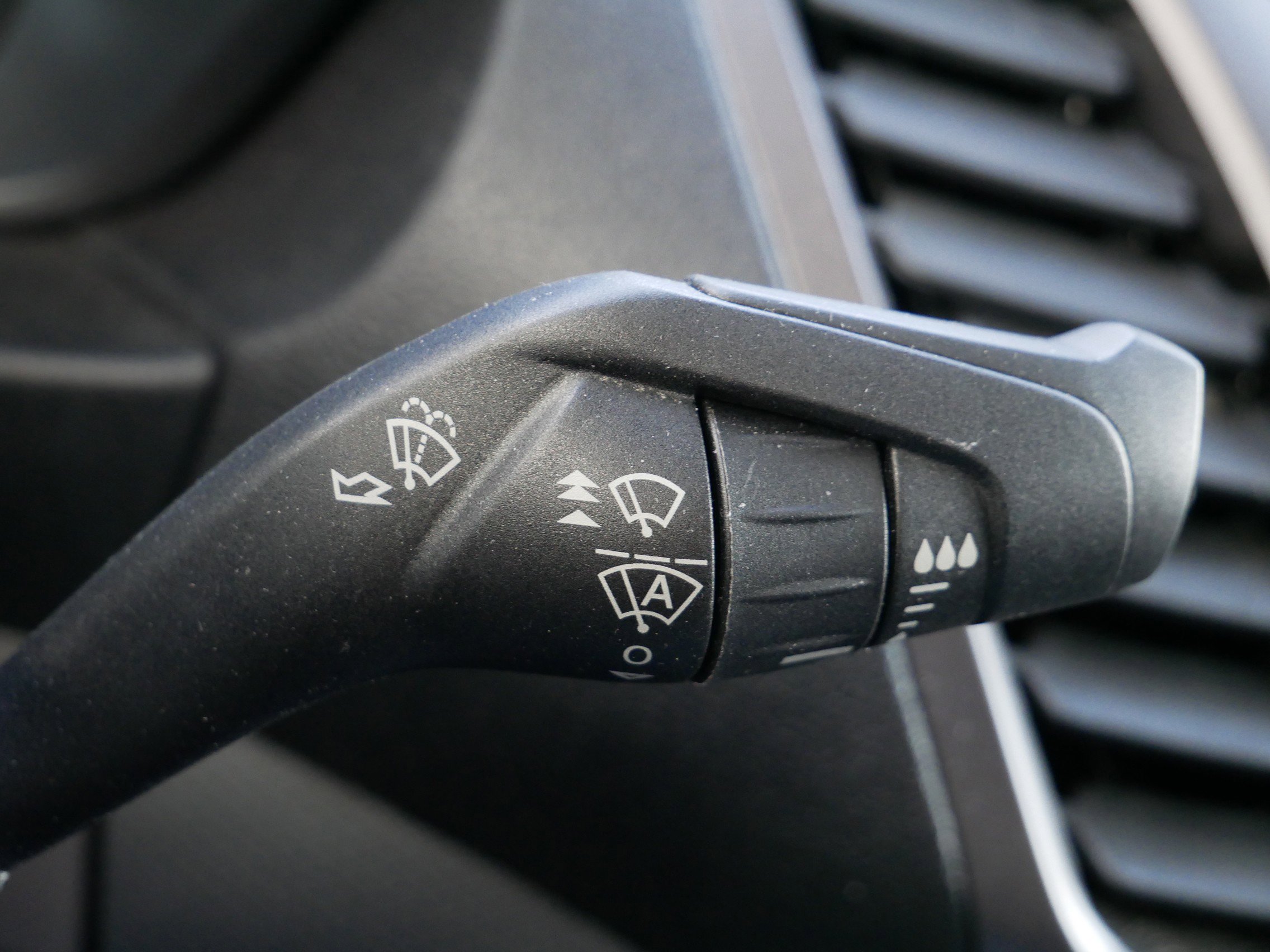 Certified 2023 Ford Transit Connect XL image 18