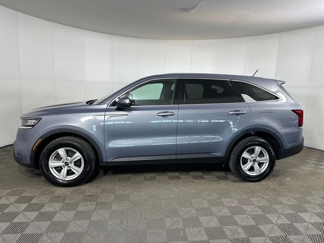 Used 2023 Kia Sorento LX image 6