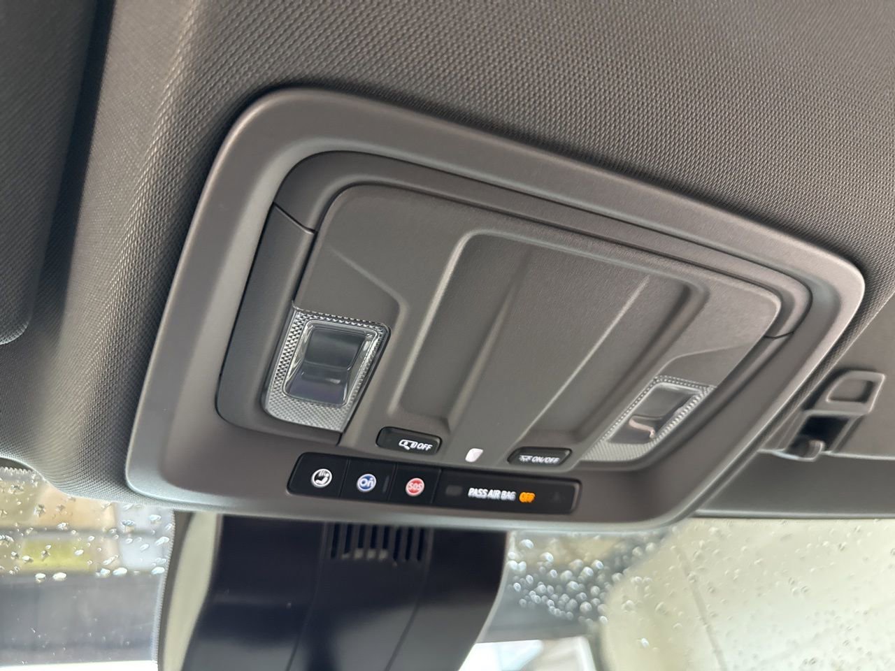 Used 2024 Chevrolet Silverado 1500 LT image 30