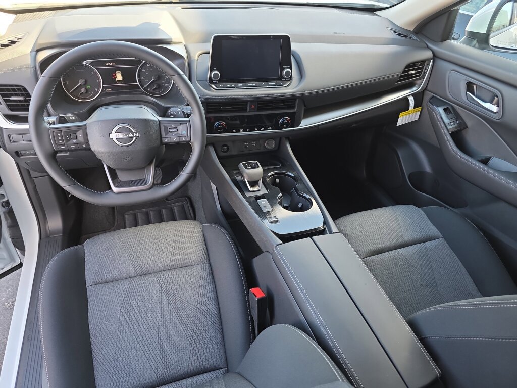 New 2026 Nissan Rogue SV FWD image 4