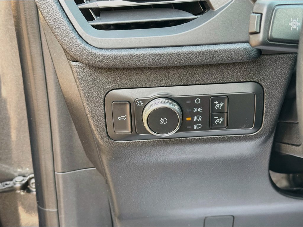 Used 2020 Ford Escape SEL AWD/4WD image 10