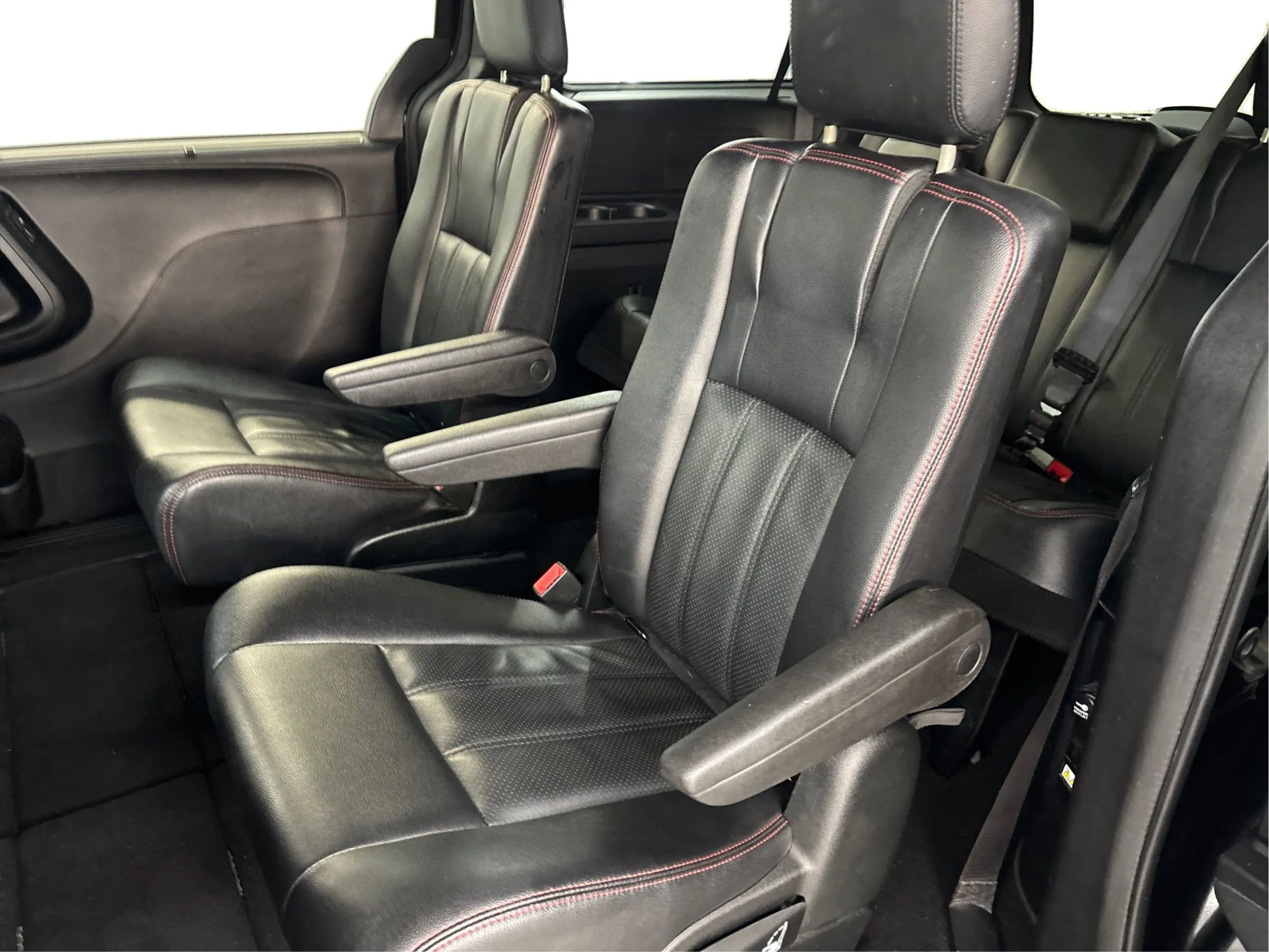 Used 2018 Dodge Grand Caravan GT FWD image 14