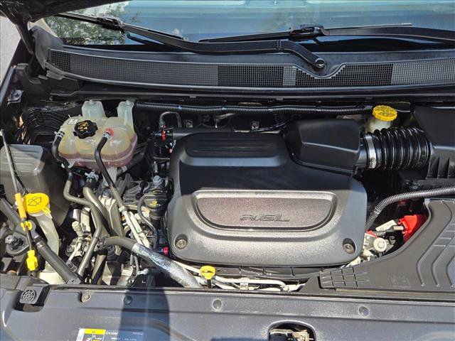 Used 2019 Chrysler Pacifica Touring-L FWD image 22