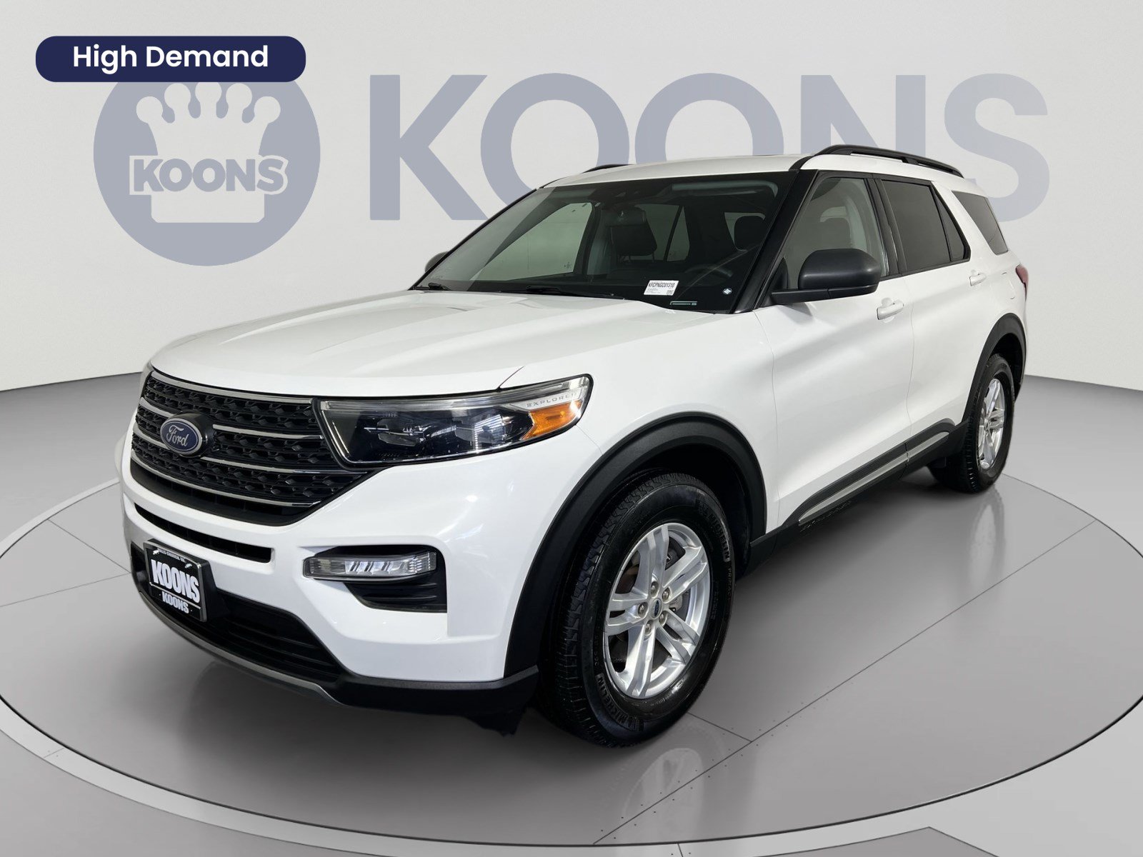 Certified 2022 Ford Explorer XLT w/ Equipment Group 202A