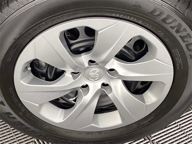 Used 2021 Toyota RAV4 LE image 26