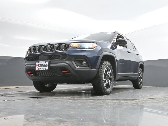 New 2026 Jeep Compass Trailhawk w/ Trailer Tow Group AWD/4WD image 44