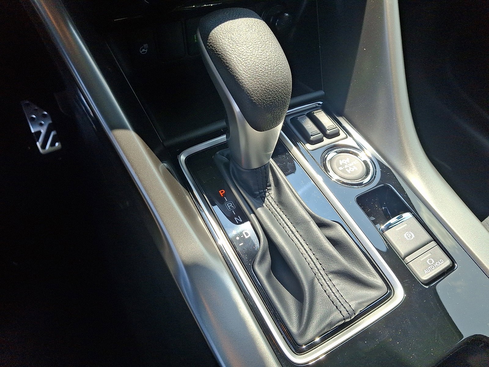 New 2025 Mitsubishi Eclipse Cross Black Edition image 15