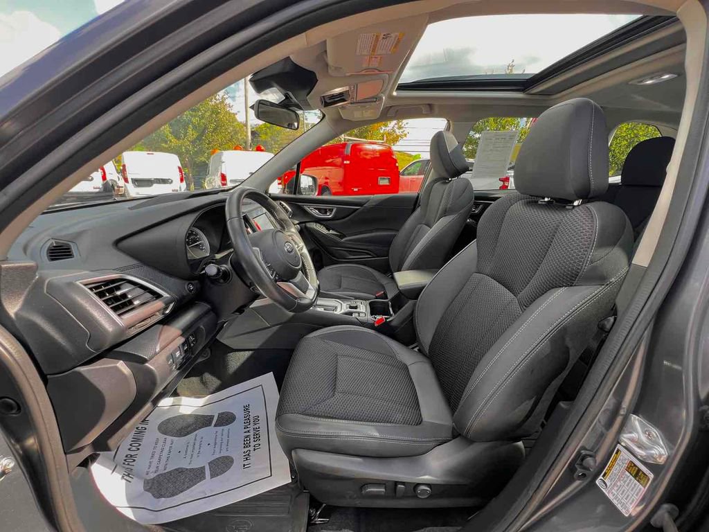 Used 2023 Subaru Forester Premium image 13
