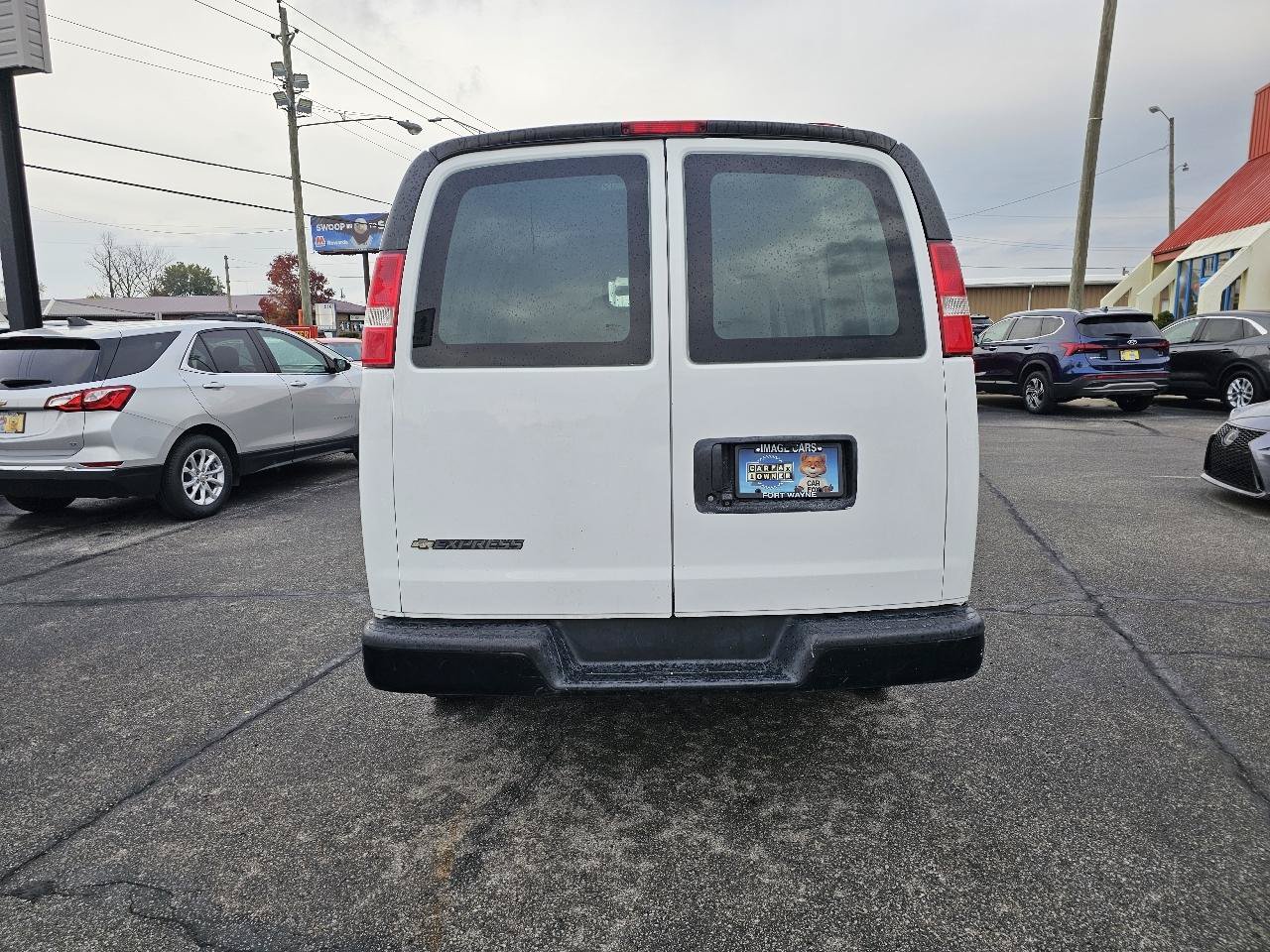 Used 2019 Chevrolet Express 2500 RWD image 7