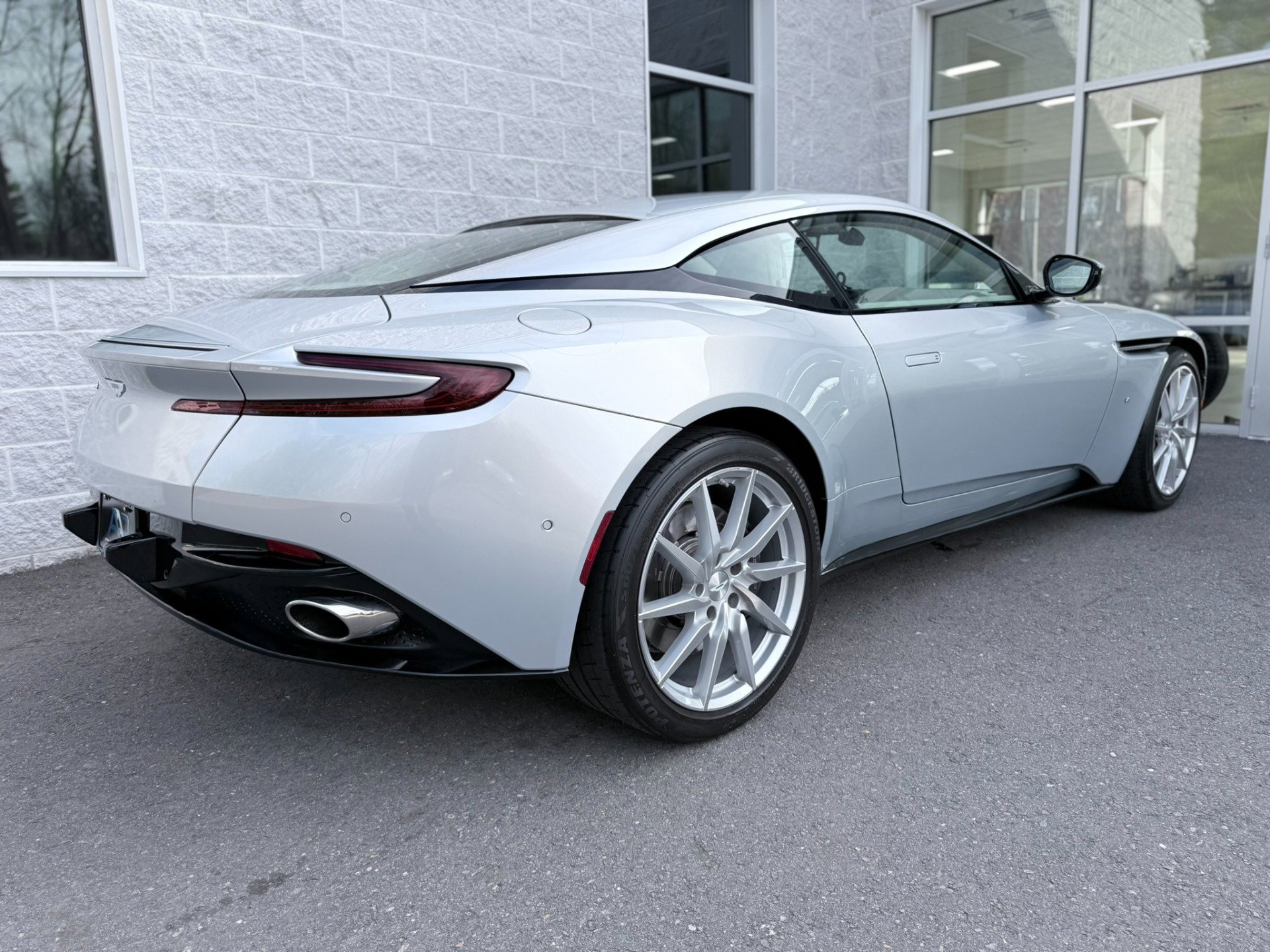 Used 2017 Aston Martin DB11 V12 image 29