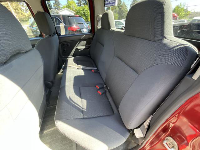 Used 2004 Nissan Frontier XE w/ (PWR) XE Pwr Pkg AWD/4WD image 12