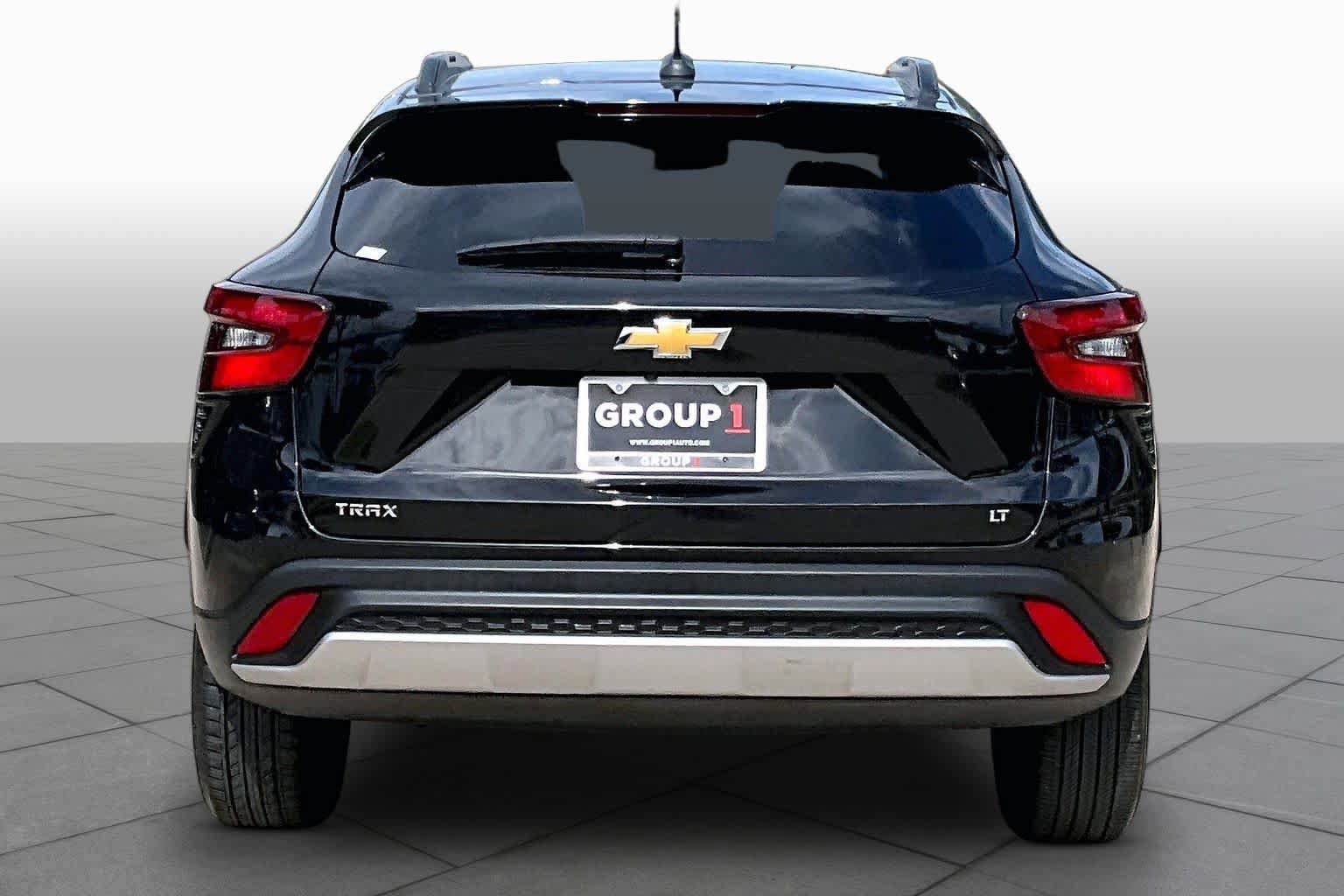 Used 2024 Chevrolet Trax LT FWD image 5