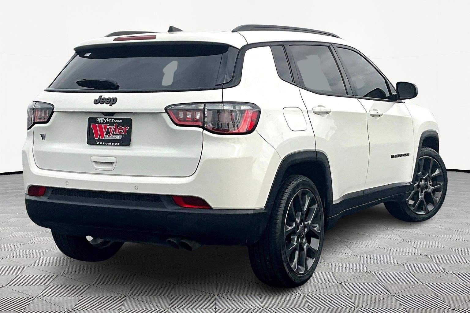 Used 2021 Jeep Compass Latitude w/ Sun and Sound Group image 6