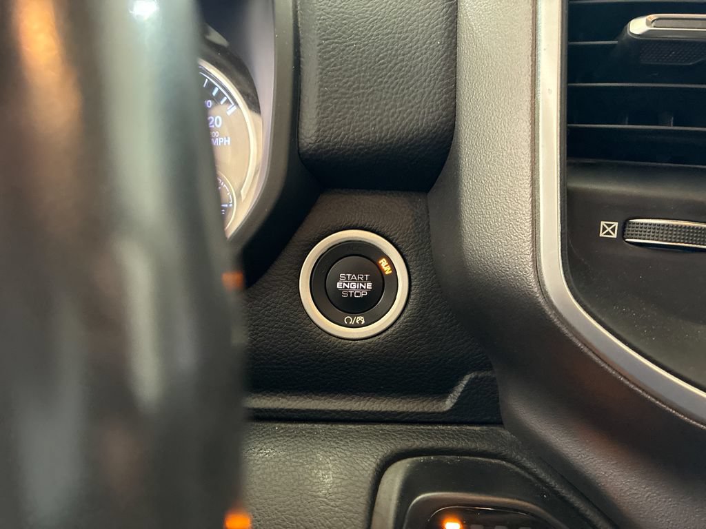 Used 2020 RAM 1500 Big Horn AWD/4WD image 17