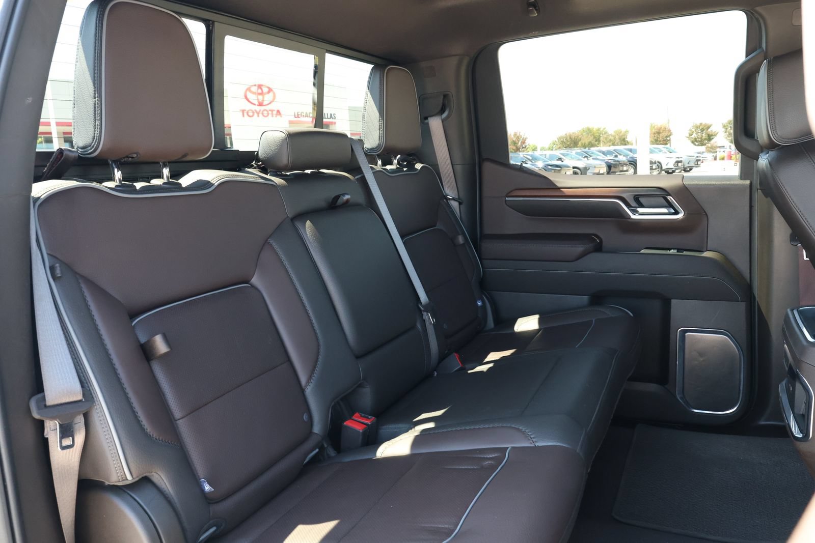Used 2024 GMC Sierra 1500 Denali RWD image 34