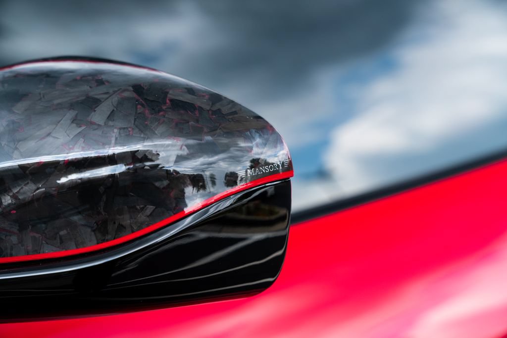 Used 2020 Ferrari 812 Superfast RWD image 35