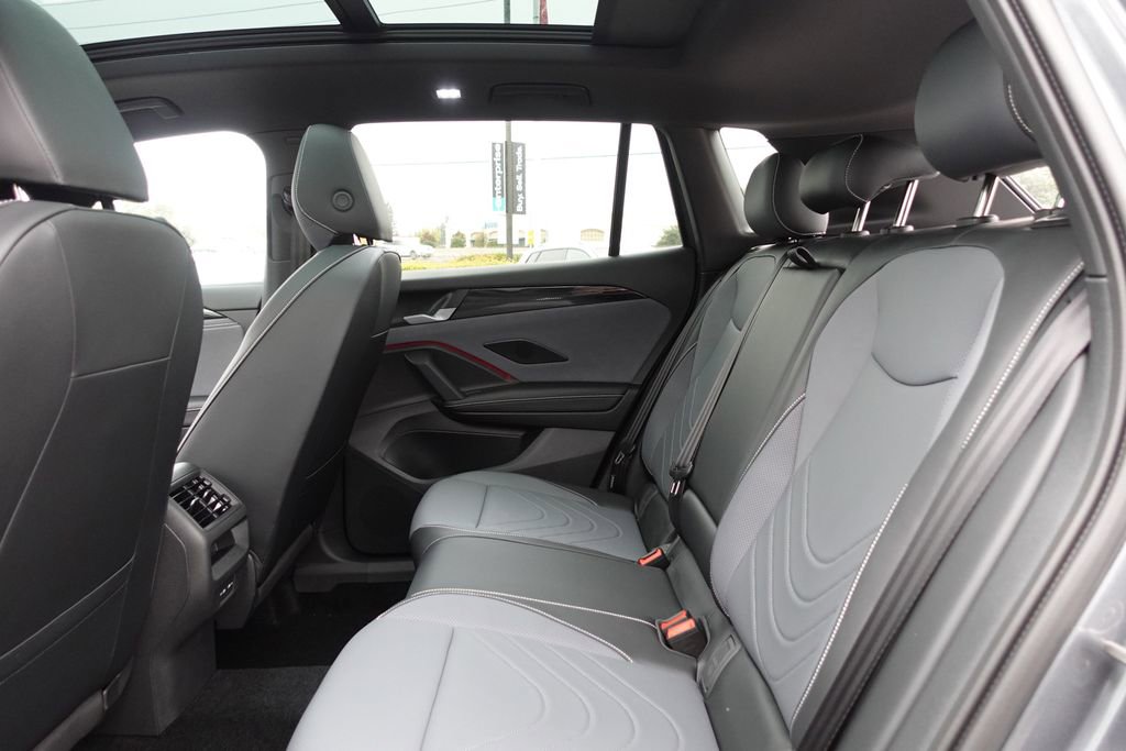 New 2026 Volkswagen Tiguan SE R-Line AWD/4WD image 25