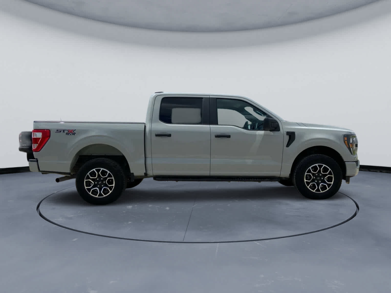 Used 2023 Ford F150 XL w/ XL STX Apperance Package AWD/4WD image 4