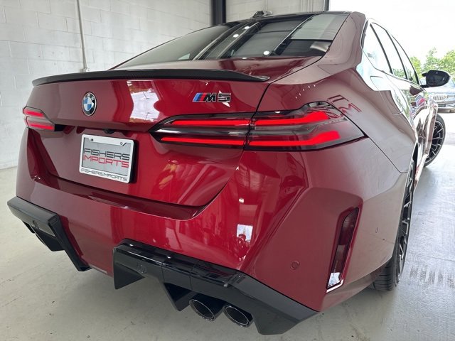 Used 2025 BMW M5 w/ Carbon Package image 7