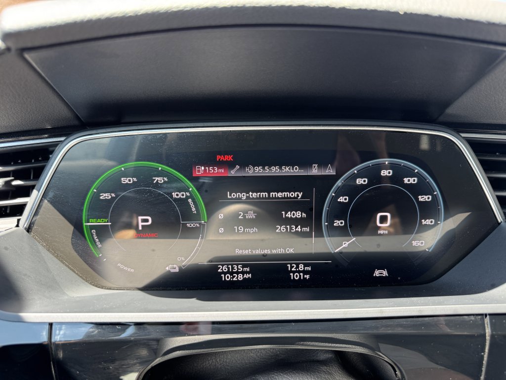 Used 2022 Audi e-tron Premium AWD/4WD image 20