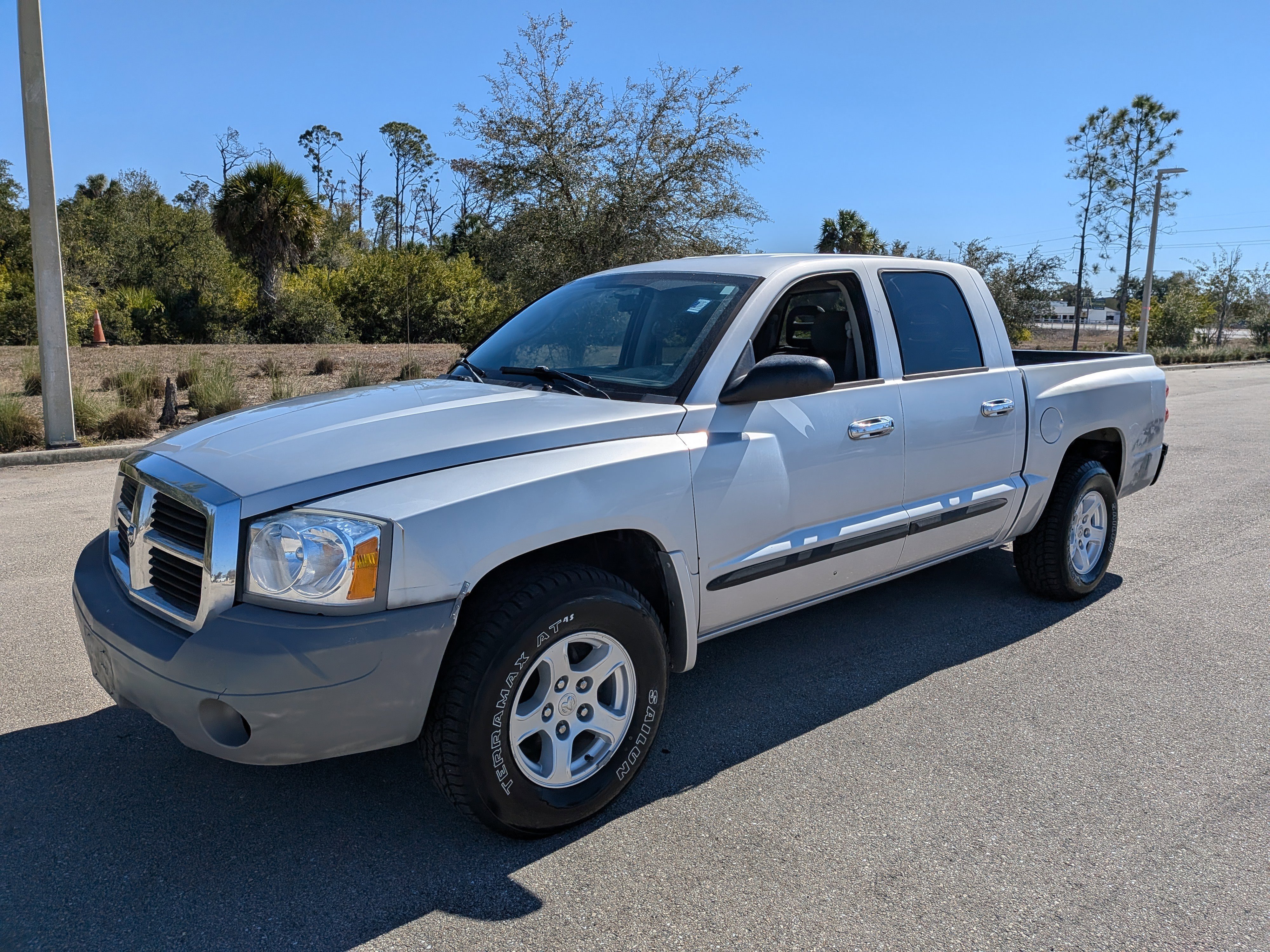 Used 2006 Dodge Dakota SLT image 9